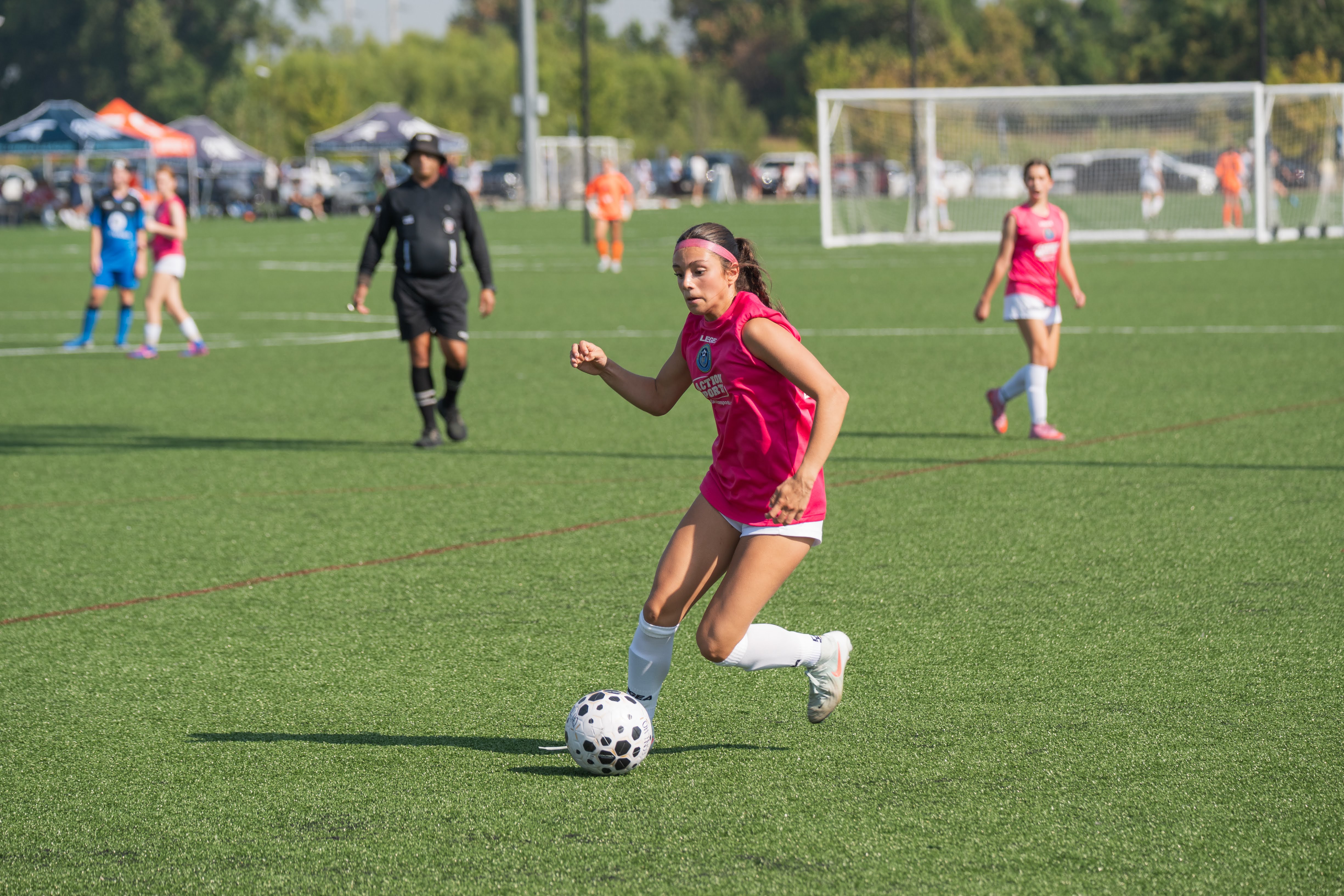 Amaya Vargas in action on the pitch